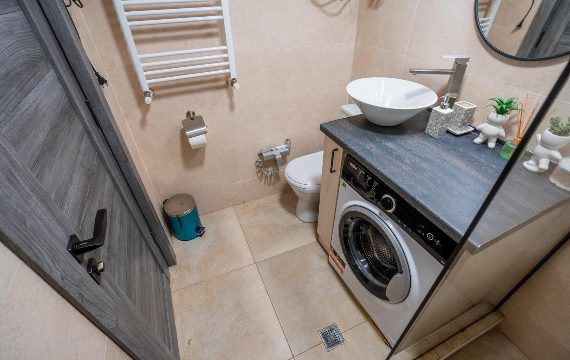 Apartment Roshka 2 Bd 501